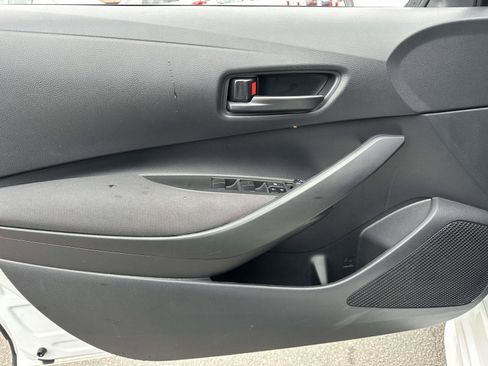 Used 2023 Toyota Corolla LE w/ Carpet Mat Package (TMS) image 18