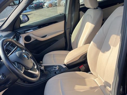 Used 2021 BMW X1 sDrive28i w/ Premium Package image 3