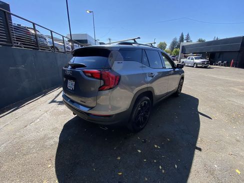 Used 2020 GMC Terrain SLT w/ Preferred Package AWD/4WD image 6