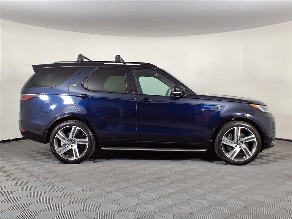 Used 2023 Land Rover Discovery HSE R-Dynamic AWD/4WD image 36