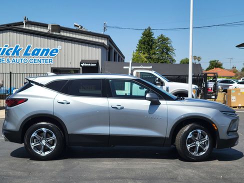 Used 2024 Chevrolet Blazer LT image 3