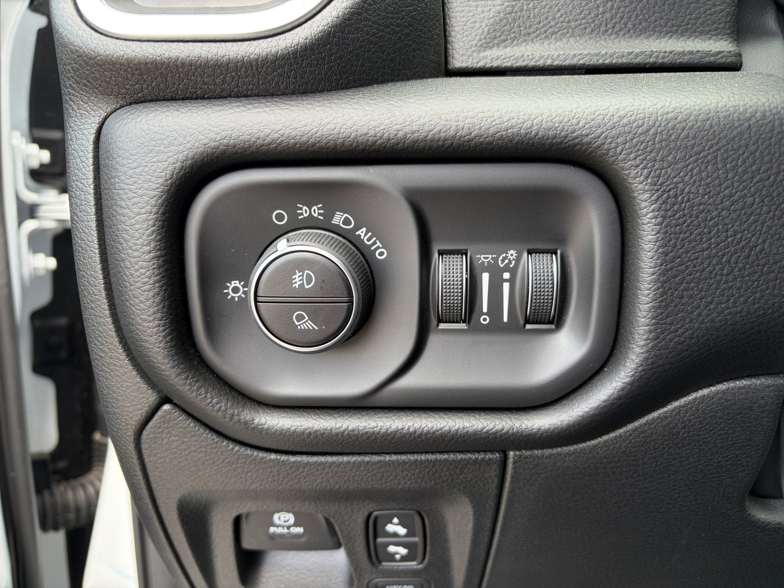 New 2026 RAM 1500 Big Horn AWD/4WD image 23