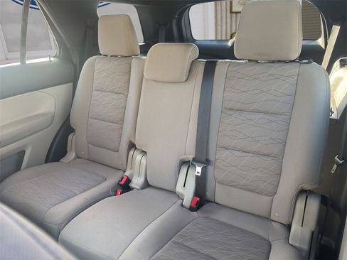 Used 2015 Ford Explorer FWD image 12