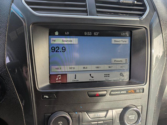 Used 2018 Ford Explorer XLT w/ Equipment Group 202A FWD image 11