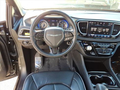 Used 2022 Chrysler Pacifica Limited w/ S Appearance Package image 13