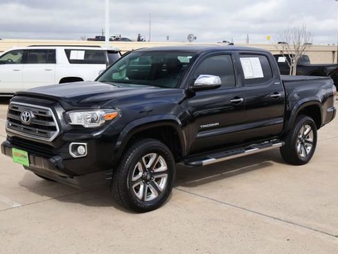 Used 2016 Toyota Tacoma Limited w/ Towing Package image 3