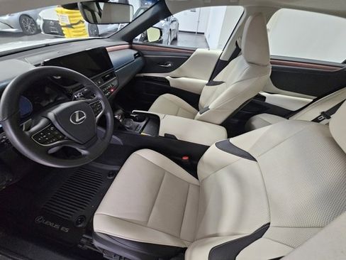 Used 2025 Lexus ES 350 w/ Premium Package image 11
