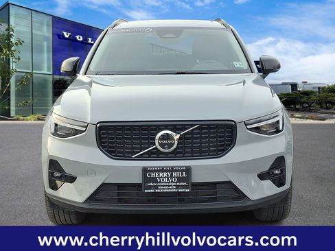 Certified 2025 Volvo XC40 B5 Ultra w/ Protection Package Premier image 2