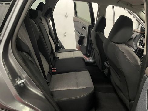 Used 2021 Nissan Rogue SV AWD/4WD image 38