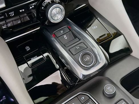 Used 2024 Acura MDX Technology image 17