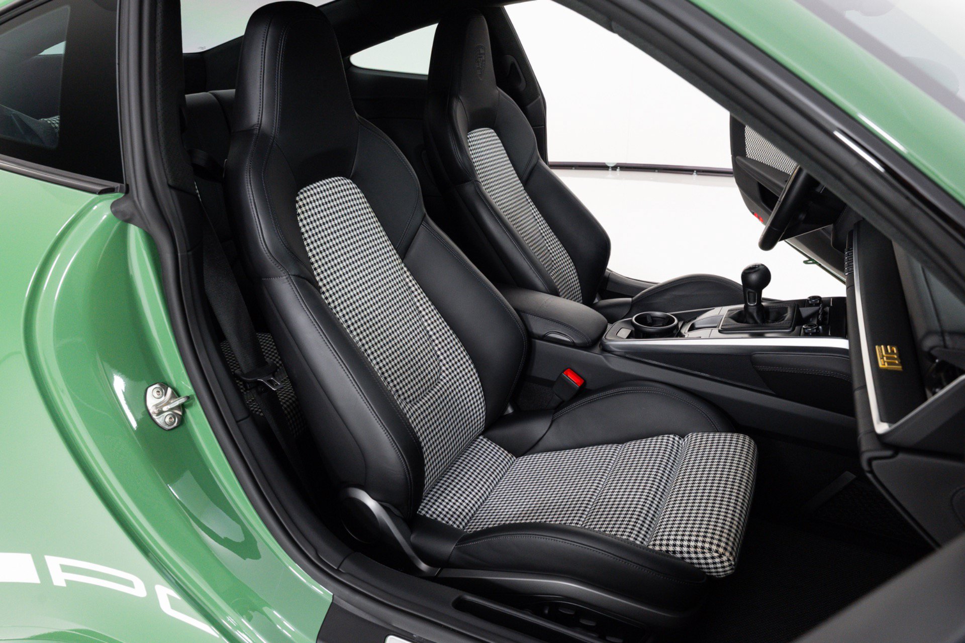 Used 2023 Porsche 911 Sport Classic RWD image 41