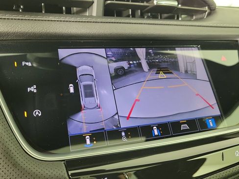 Certified 2024 Cadillac XT5 Premium Luxury w/ Technology Package FWD image 27