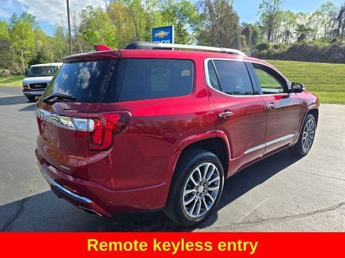 Used 2023 GMC Acadia Denali w/ Denali Technology Package AWD/4WD image 9