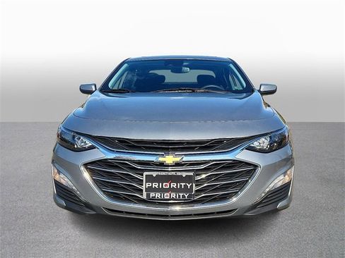 Used 2024 Chevrolet Malibu LT image 2
