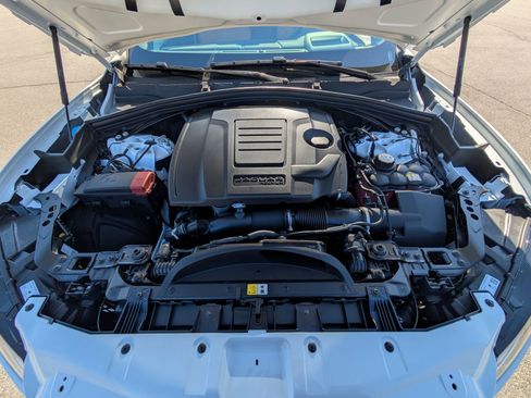 New 2026 Jaguar F-PACE R-Dynamic S image 32