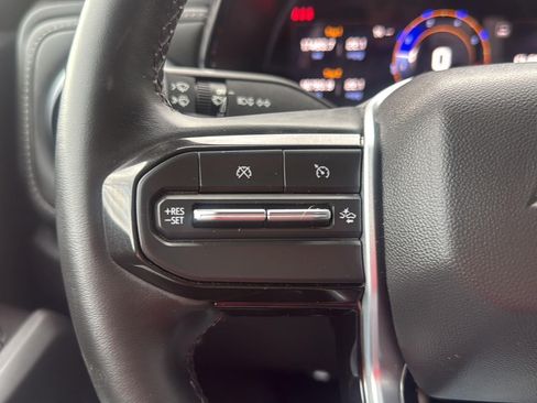 Used 2024 Chevrolet Colorado LT w/ LT Convenience Package II AWD/4WD image 14