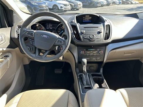 Used 2017 Ford Escape SE image 15