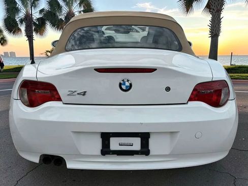 Used 2006 BMW Z4 3.0i RWD image 12