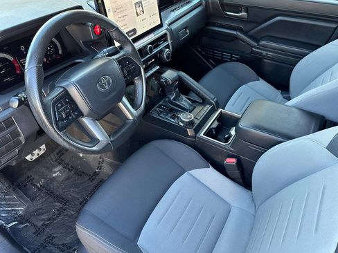 Used 2024 Toyota Tacoma TRD Sport image 9