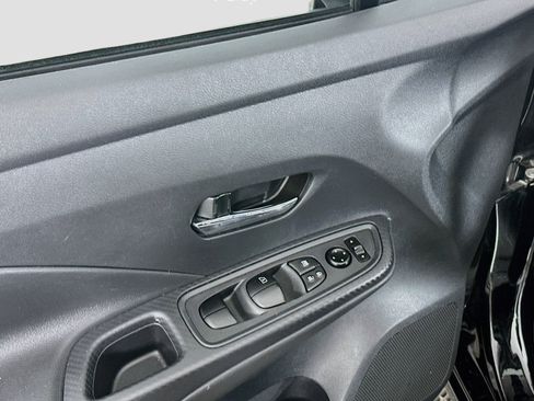 Used 2025 Nissan Versa SV FWD image 15