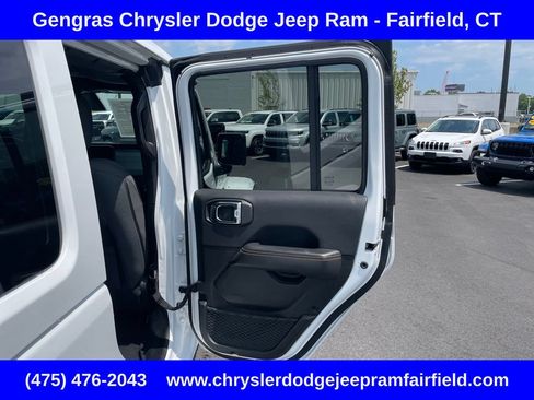 Certified 2025 Jeep Wrangler Unlimited Sahara w/ Safety Group AWD/4WD image 25