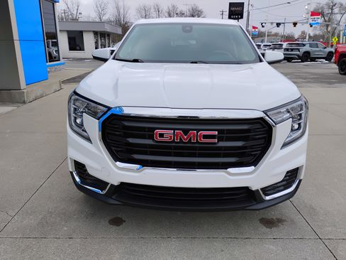 Used 2023 GMC Terrain SLE image 29