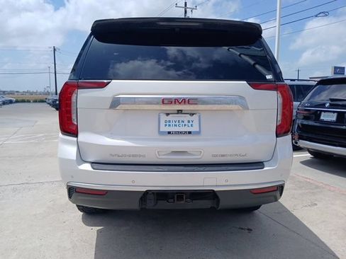 Used 2023 GMC Yukon XL Denali w/ Max Trailering Package AWD/4WD image 8