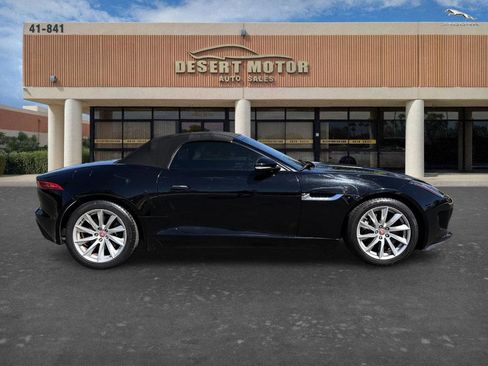 Used 2017 Jaguar F-TYPE Premium image 12