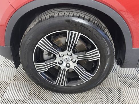 Used 2022 Volvo XC40 T5 Inscription image 8