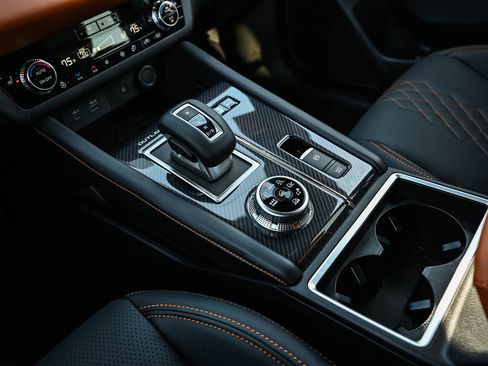 New 2025 Mitsubishi Outlander SEL image 27