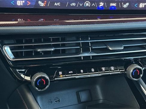 New 2026 Chevrolet Traverse Z71 image 28