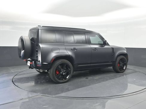 Used 2025 Land Rover Defender 110 X AWD/4WD image 15