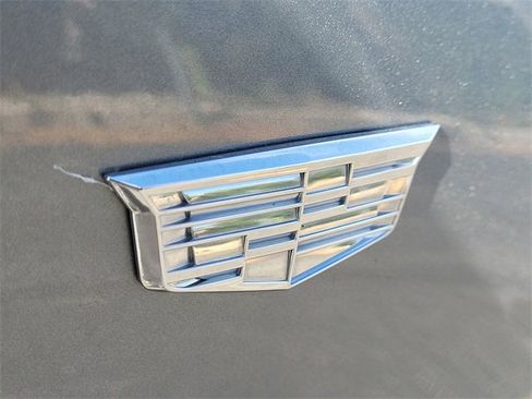 Used 2023 Cadillac XT4 Premium Luxury image 17