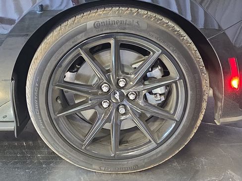 Used 2025 Ford Mustang GT Premium RWD image 12