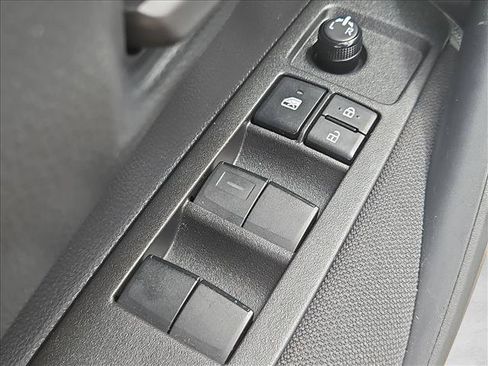 Used 2025 Toyota Corolla LE FWD image 10