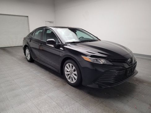 Used 2020 Toyota Camry LE image 13