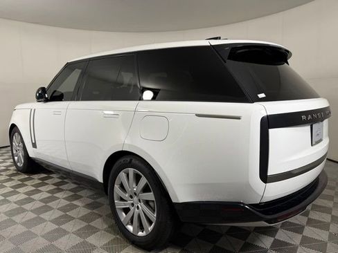 New 2025 Land Rover Range Rover SE image 4