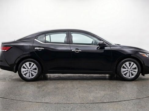Used 2025 Nissan Sentra S FWD image 11