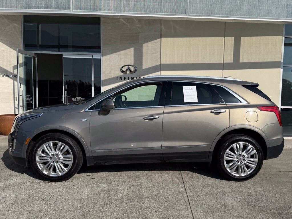 Used 2019 Cadillac XT5 Premium Luxury w/ Driver Assist Package AWD/4WD image 2