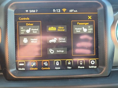 Used 2023 Jeep Wrangler Unlimited w/ Sun & Screen Package image 19