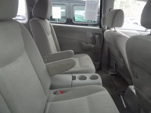 Used 2014 Nissan Quest SV image 9