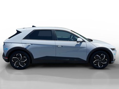 Certified 2024 Hyundai Ioniq 5 SE RWD image 6
