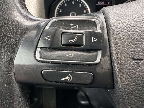 Used 2017 Volkswagen Tiguan Limited w/ Premium Package AWD/4WD image 17