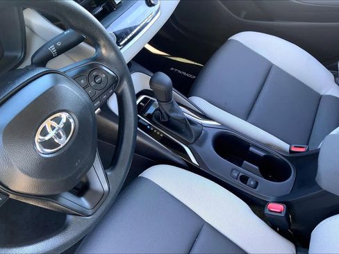 Certified 2025 Toyota Corolla LE image 15