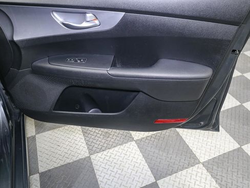 Used 2023 Kia Forte LXS image 20