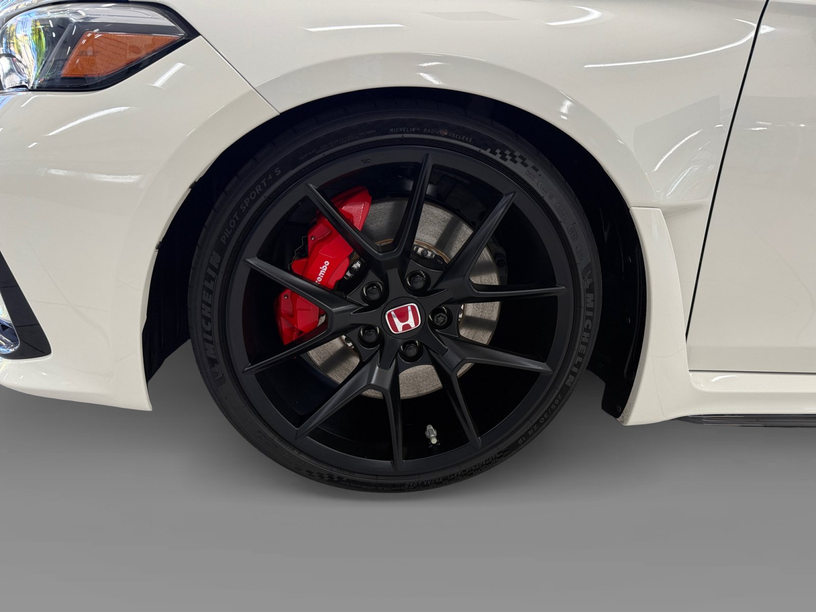 Used 2024 Honda Civic Type R image 9