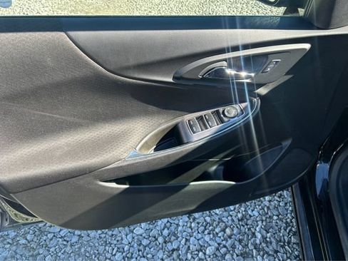 Used 2017 Chevrolet Malibu LT FWD image 20