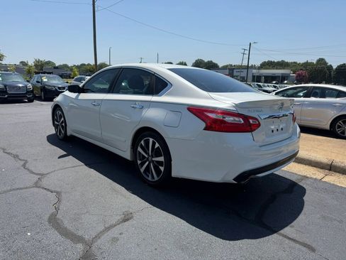 Used 2016 Nissan Altima 2.5 SR FWD image 5