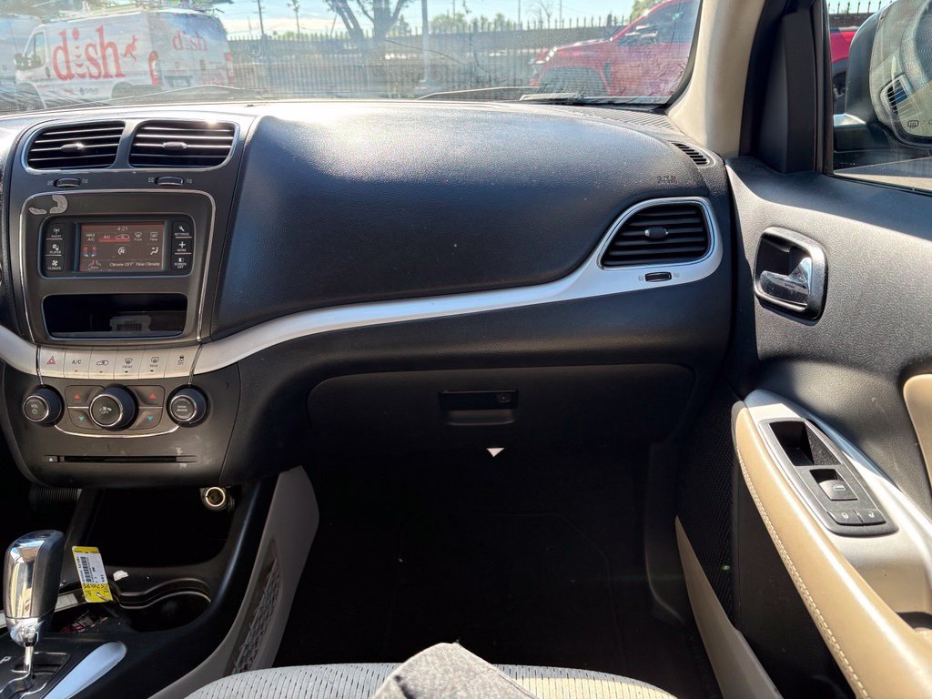 Used 2016 Dodge Journey SE w/ Flexible Seating Group FWD image 7