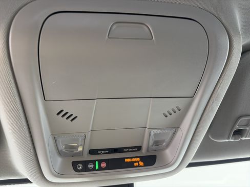 Certified 2023 GMC Acadia SLE FWD image 36